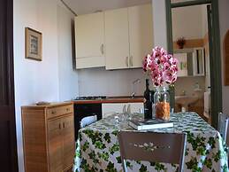 Holiday Home With Balcony and air Conditioning in Torre Dell'o