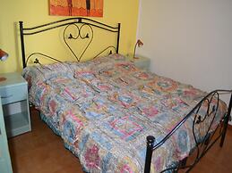 Holiday Home With Balcony and air Conditioning in Torre Dell'o