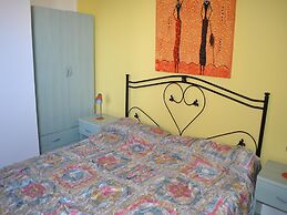 Holiday Home With Balcony and air Conditioning in Torre Dell'o