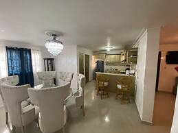 Spacious 3-bedroom Apartment in Santo Domingo!