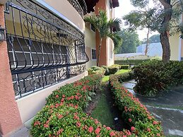 Spacious 3-bedroom Apartment in Santo Domingo!