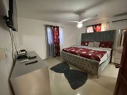 Spacious 3-bedroom Apartment in Santo Domingo!