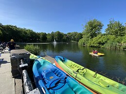 Nice 2bedroom Apt With Patio Included to