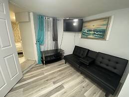 Nice 2bedroom Apt With Patio Included to