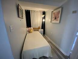 Nice 2bedroom Apt With Patio Included to