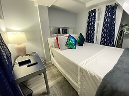 Nice 2bedroom Apt With Patio Included to