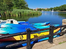 Nice 2bedroom Apt With Patio Included to