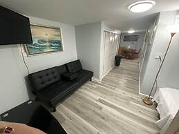 Nice 2bedroom Apt With Patio Included to