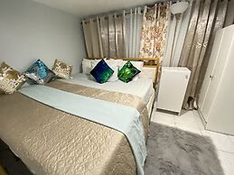 Nice 2bedroom Apt With Patio Included to