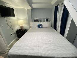 Nice 2bedroom Apt With Patio Included to