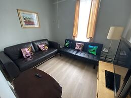 2cozy Apt W/ Fast Transportation To New York City