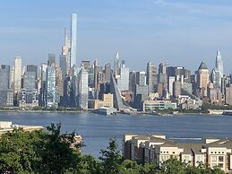 2cozy Apt W/ Fast Transportation To New York City