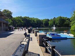 2cozy Apt W/ Fast Transportation To New York City