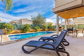 Villa With Pool in Alcudia