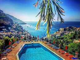 Relaxing Positano