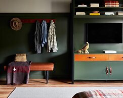 Hunter Lodge, a Bluebird by Lark