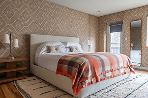 Hunter Lodge, a Bluebird by Lark