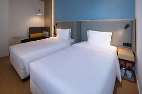 Holiday Inn Express Shenzhen North Station by IHG