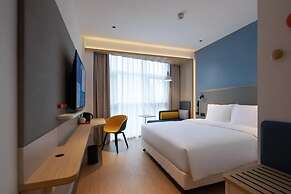 Holiday Inn Express Shenzhen North Station by IHG