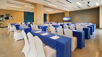 Holiday Inn Express Shenzhen North Station by IHG
