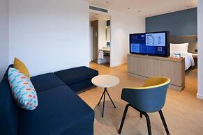 Holiday Inn Express Shenzhen North Station by IHG