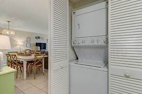 Spotted Sandpiper Condo Easy access to Pier, Pool and Beach Access are
