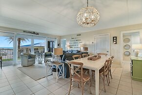 Spotted Sandpiper Condo Easy access to Pier, Pool and Beach Access are