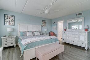 Spotted Sandpiper Condo Easy access to Pier, Pool and Beach Access are