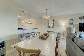 Spotted Sandpiper Condo Easy access to Pier, Pool and Beach Access are