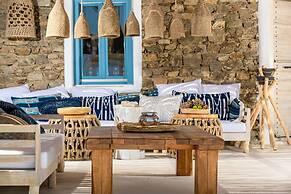 Karkos Beachfront Villa  Private pool