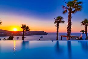 Karkos Beachfront Villa  Private pool