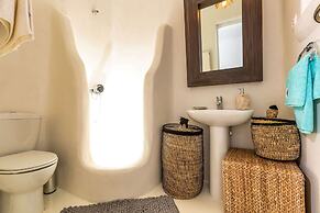 Karkos Beachfront Villa  Private pool