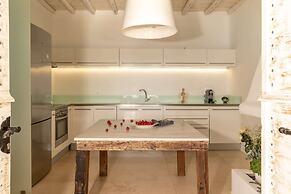 Karkos Beachfront Villa  Private pool