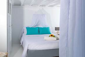 Karkos Beachfront Villa  Private pool