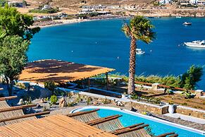 Karkos Beachfront Villa  Private pool