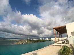 Ocean Drive Club House- Cartagena