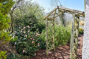 3 Bedroom Bungalow Moelfre- Private Garden,parking