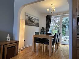 3 Bedroom Bungalow Moelfre- Private Garden,parking