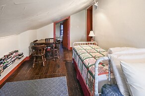 Stein Haus Ranch 4 Bedroom Home by RedAwning