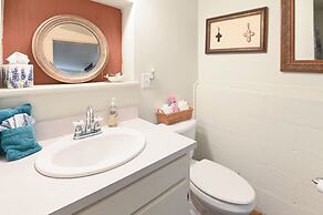 Stein Haus Ranch 4 Bedroom Home by RedAwning