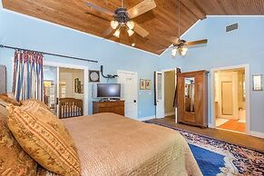 Fischer 3 Bedroom Farmhouse by Redawning