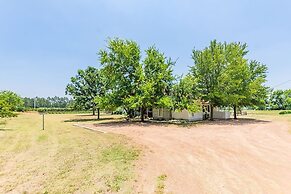 Fischer 3 Bedroom Farmhouse by Redawning