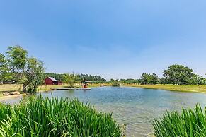 Fischer 3 Bedroom Farmhouse by Redawning