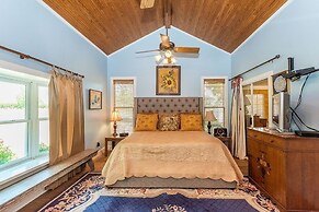 Fischer 3 Bedroom Farmhouse by Redawning