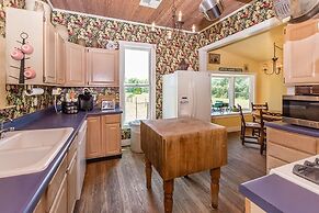 Fischer 3 Bedroom Farmhouse by Redawning