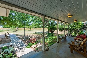 Fischer 3 Bedroom Farmhouse by Redawning