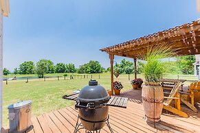 Fischer 3 Bedroom Farmhouse by Redawning