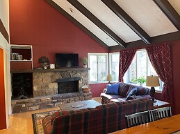 The Glen 60 3 Bedroom Condo by RedAwning