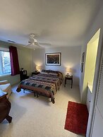 The Glen 60 3 Bedroom Condo by RedAwning