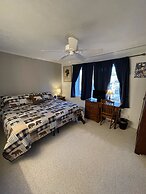 The Glen 60 3 Bedroom Condo by RedAwning